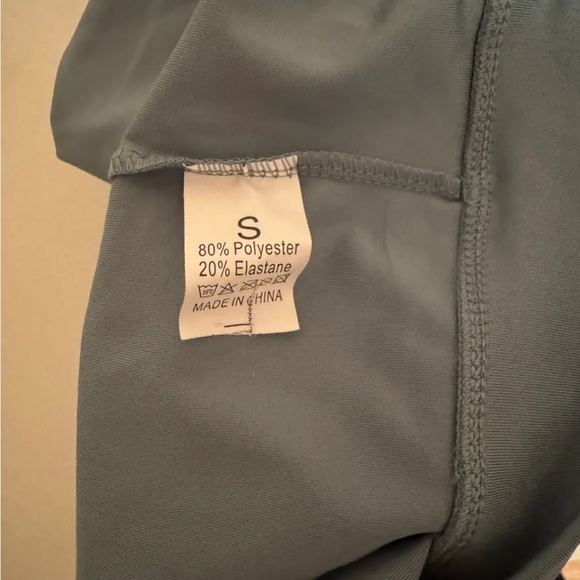 Halara top - Picture 2 of 2